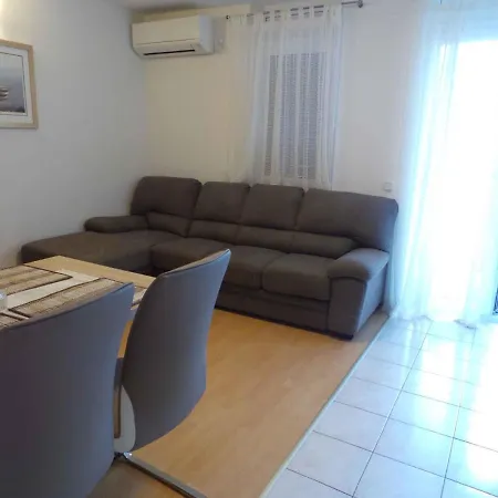 Apartment In Cervar Porat - Istrien 35965